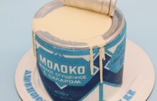Торт в виде банки сгущенки